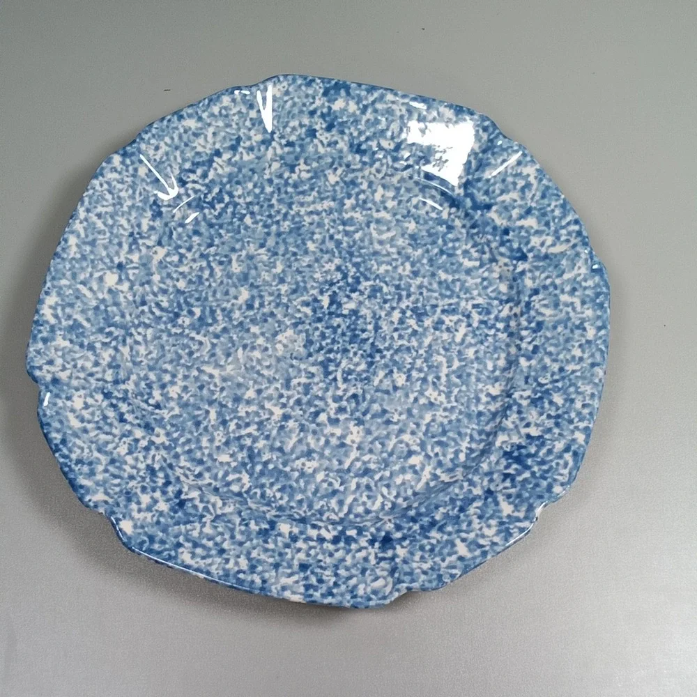 Blue White Spongeware Scalloped Edge Ceramic Dinner Plate 10.5 Inch‎ Farmhouse